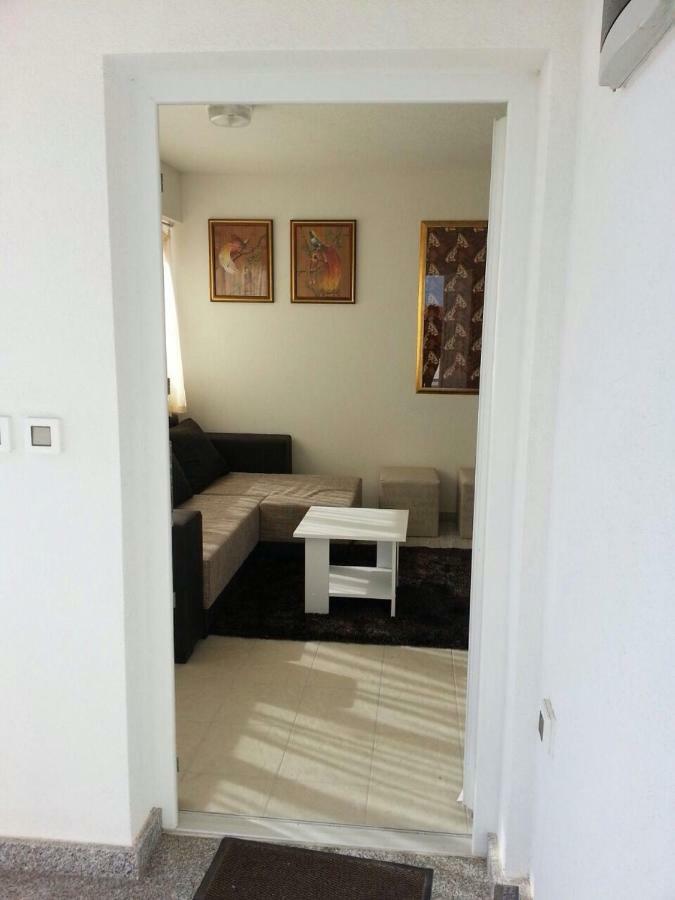 Kartini Apartment Nin Buitenkant foto