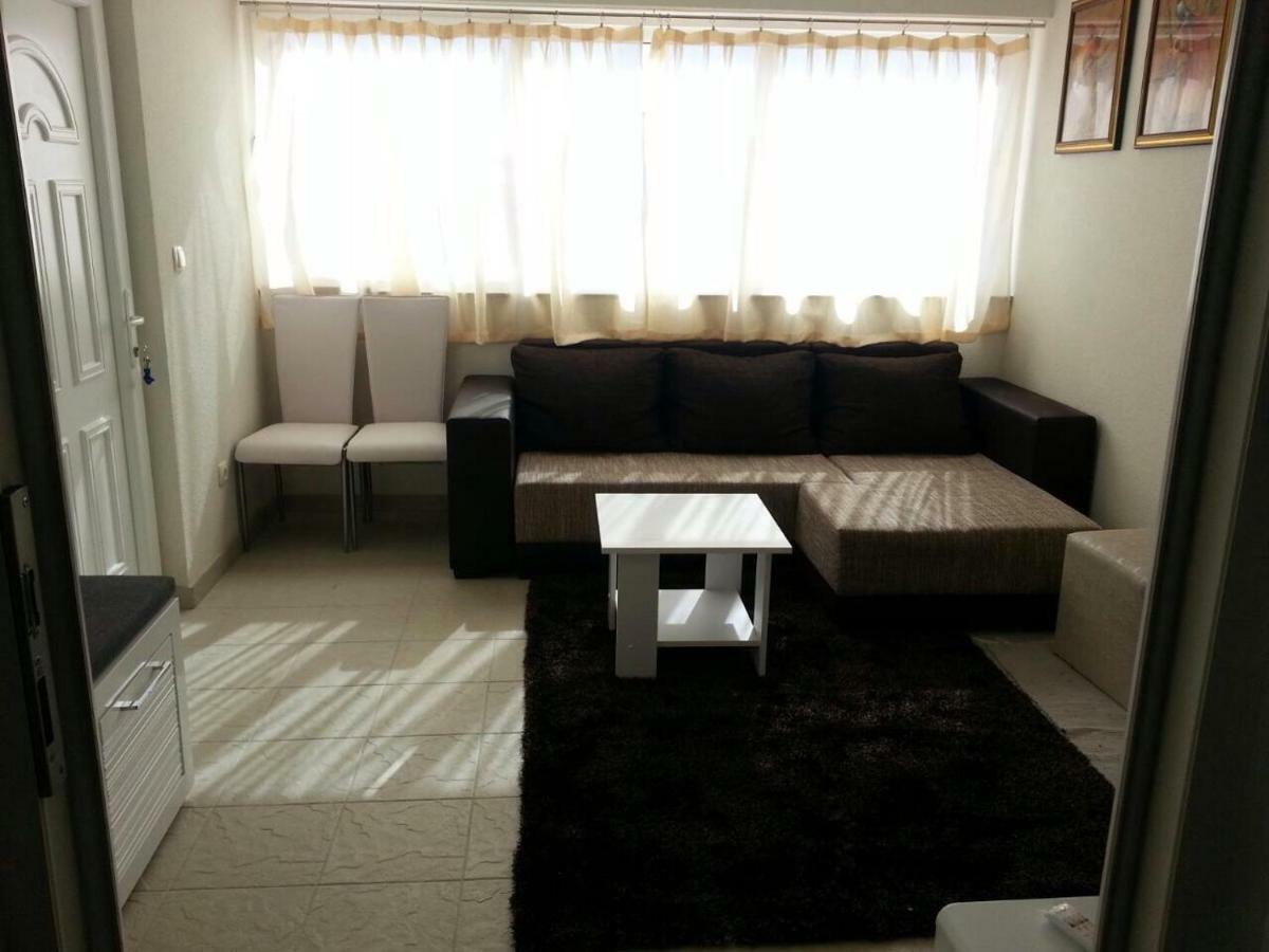 Kartini Apartment Nin Buitenkant foto