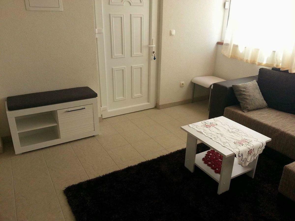 Kartini Apartment Nin Buitenkant foto